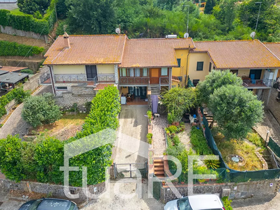 Immagine 4 di Villetta a schiera in vendita  in via dei pini a Nepi