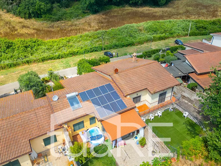 Immagine 18 di Villetta a schiera in vendita  in via dei pini a Nepi