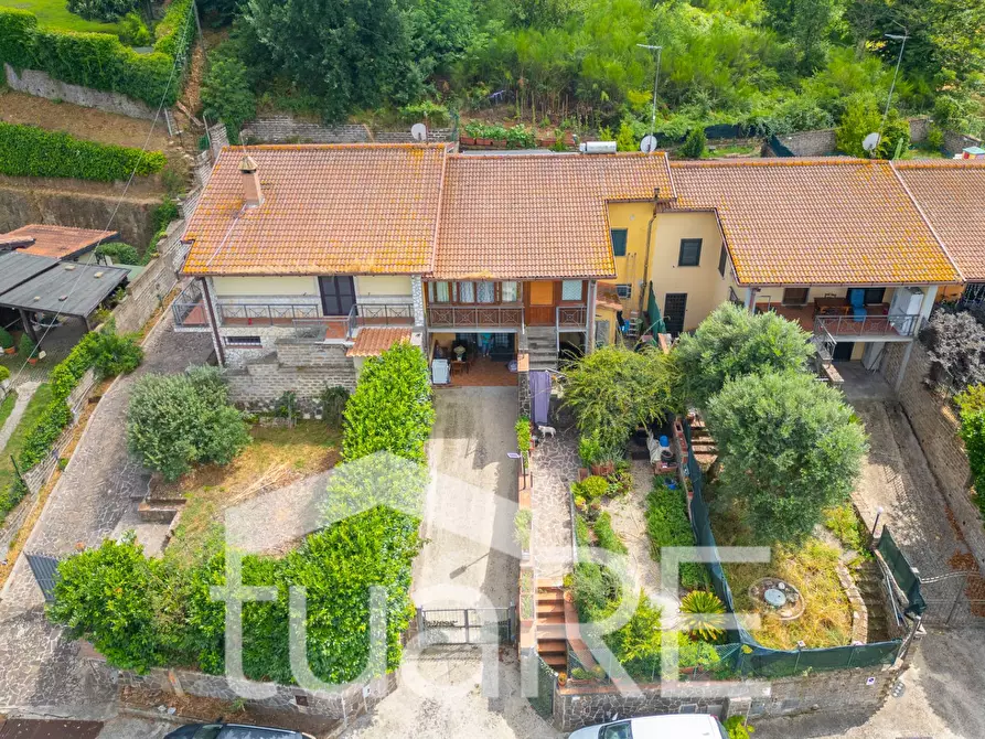 Immagine 22 di Villetta a schiera in vendita  in via dei pini a Nepi