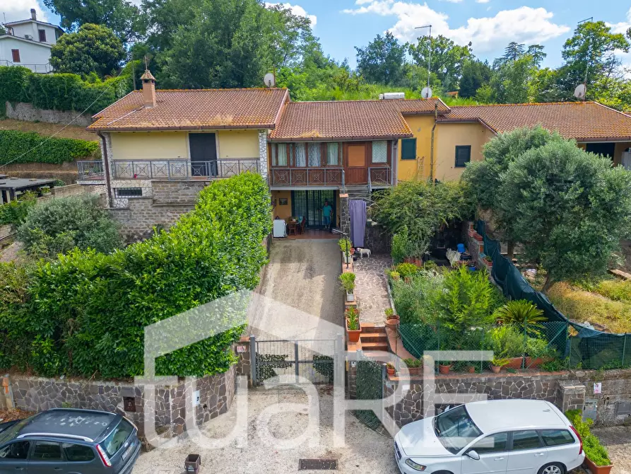 Immagine 23 di Villetta a schiera in vendita  in via dei pini a Nepi