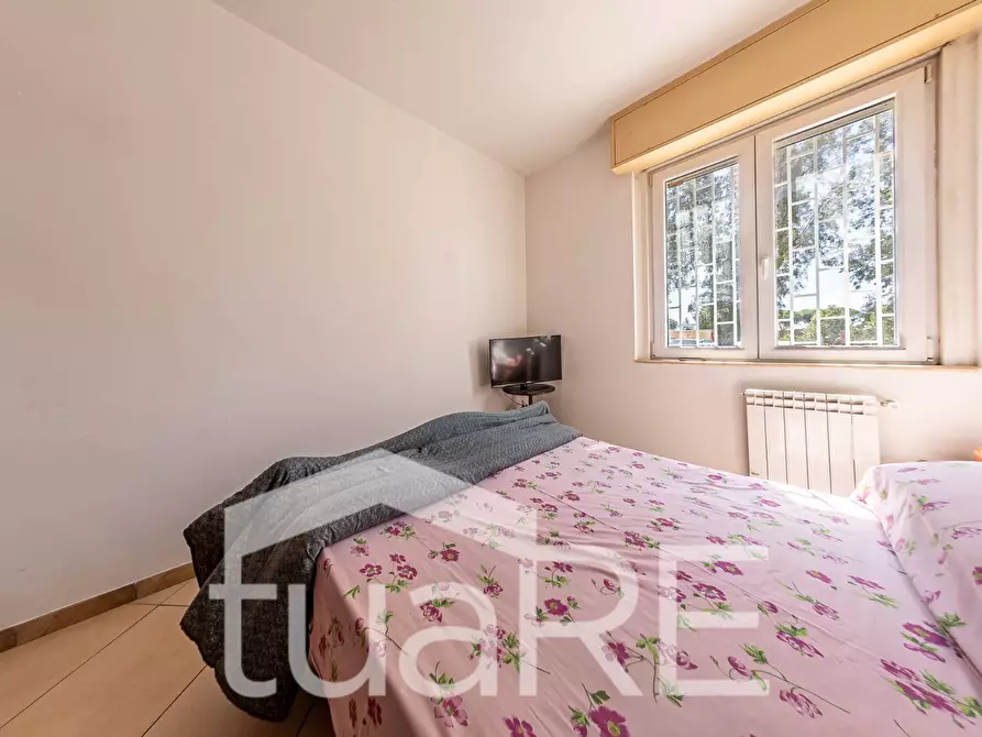 Immagine 4 di Appartamento in vendita  in Via Dell' Archeologia a Roma