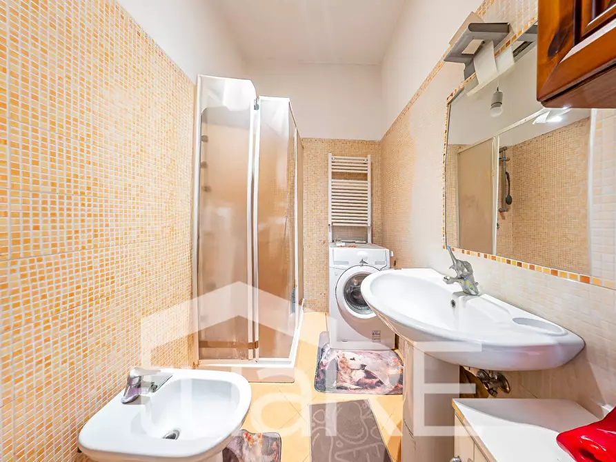 Immagine 7 di Appartamento in vendita  in Via Dell' Archeologia a Roma