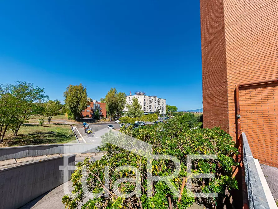 Immagine 15 di Box auto in vendita  in Via Dell' Archeologia a Roma