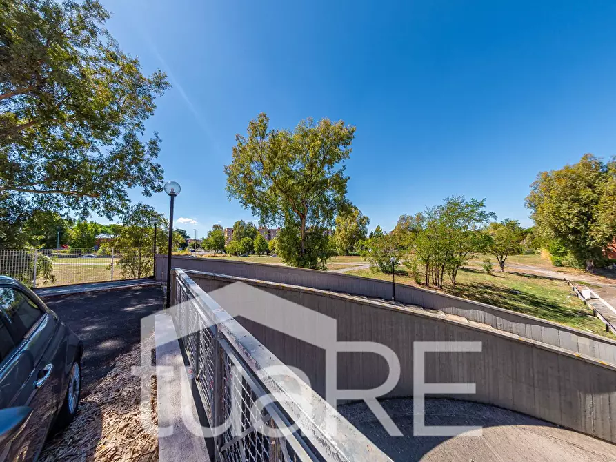 Immagine 20 di Box auto in vendita  in Via Dell' Archeologia a Roma