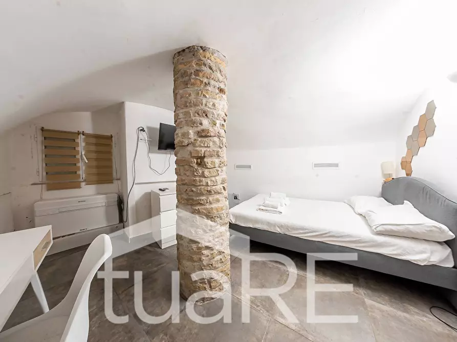 Immagine 5 di Appartamento in vendita  in Vicolo Della Campanella a Roma