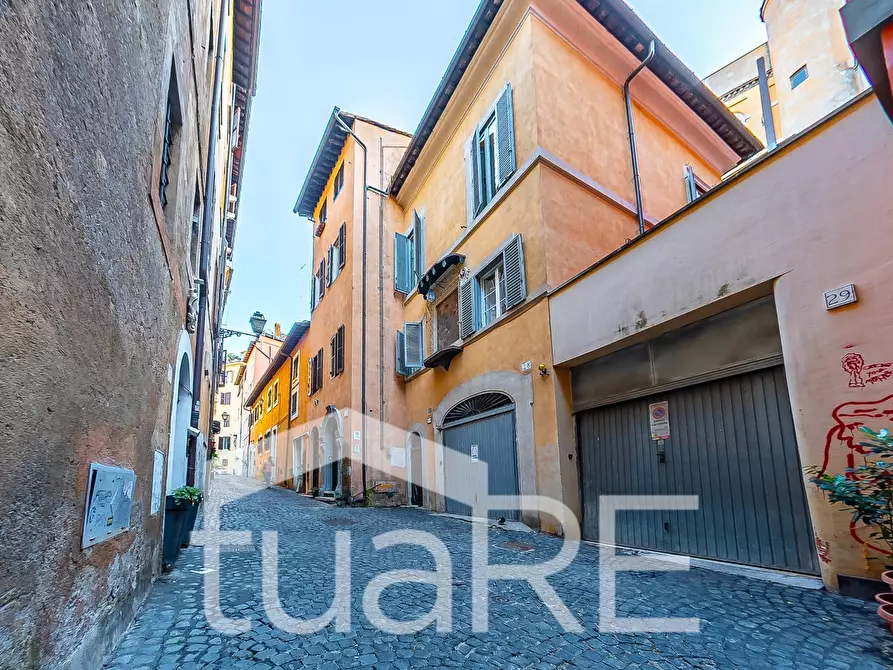 Immagine 10 di Appartamento in vendita  in Vicolo Della Campanella a Roma