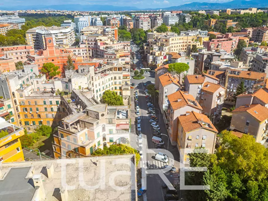 Immagine 3 di Appartamento in vendita  in Via Ignazio Persico a Roma