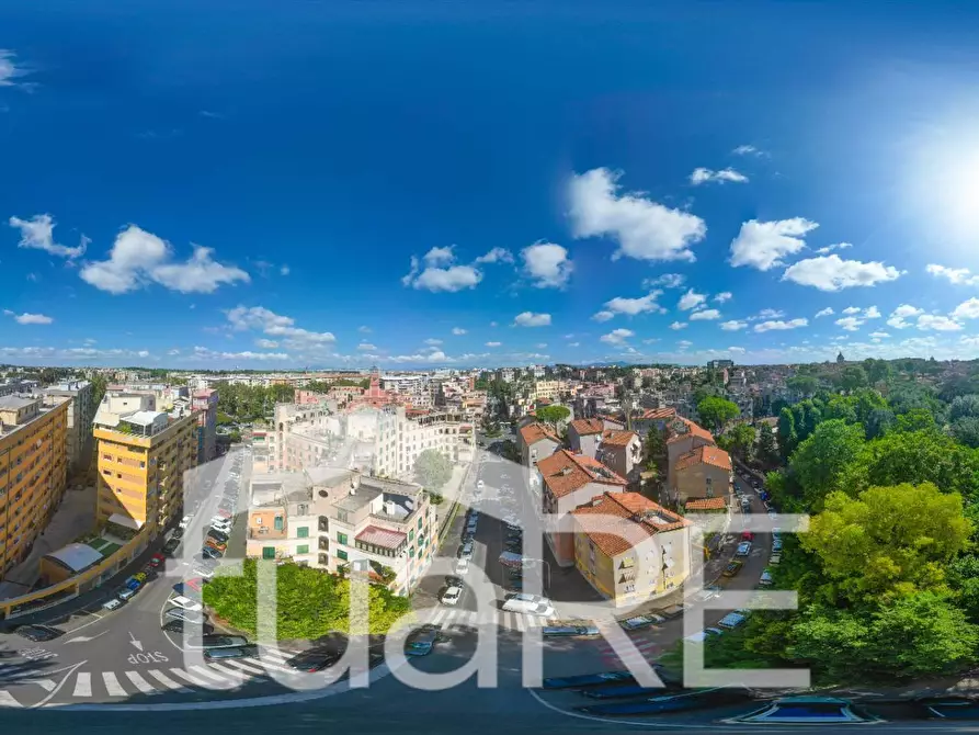 Immagine 10 di Appartamento in vendita  in Via Ignazio Persico a Roma