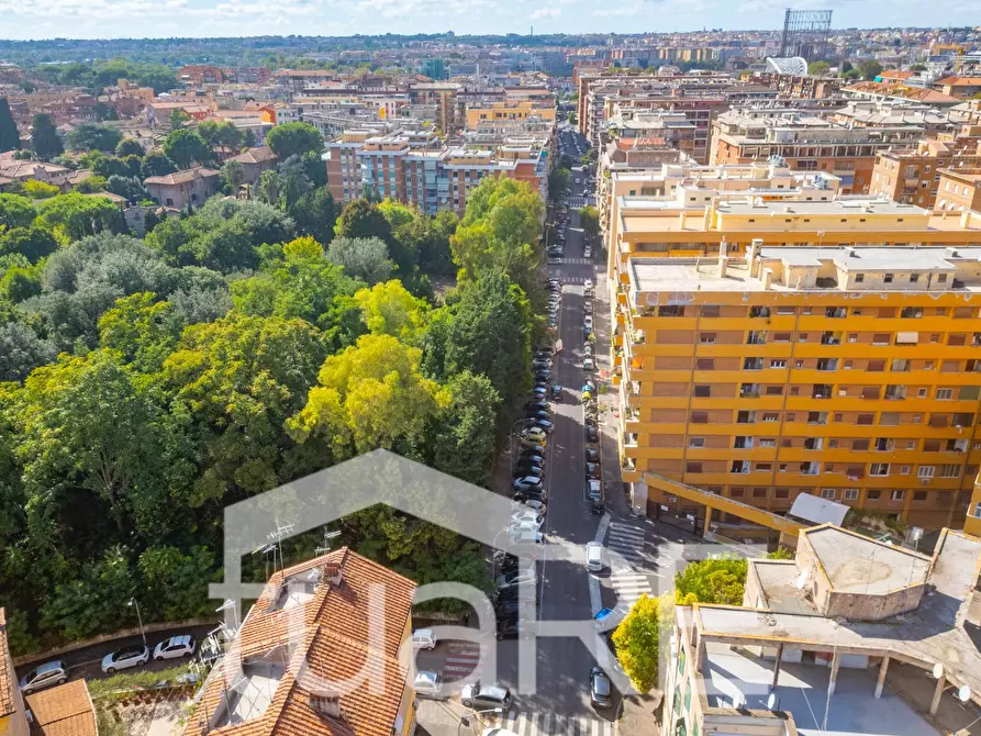Immagine 20 di Appartamento in vendita  in Via Ignazio Persico a Roma