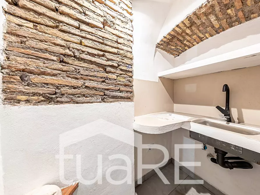 Immagine 18 di Appartamento in vendita  in Via Della Purificazione a Roma