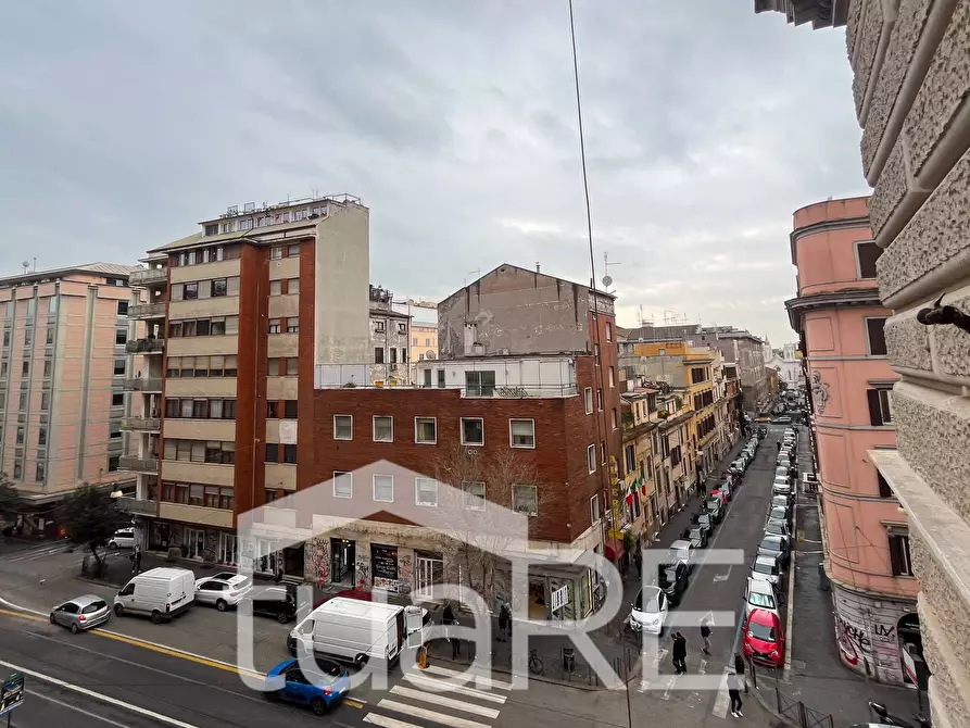 Immagine 30 di Appartamento in vendita  in Via Principe Eugenio a Roma