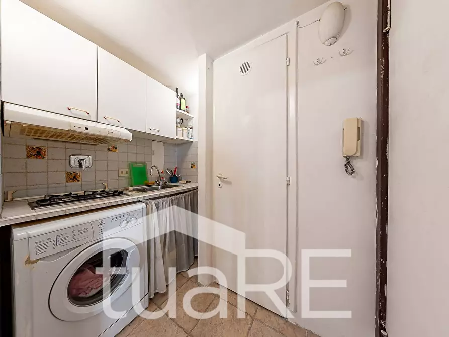 Immagine 5 di Appartamento in vendita  in Via Dell' Argilla a Roma