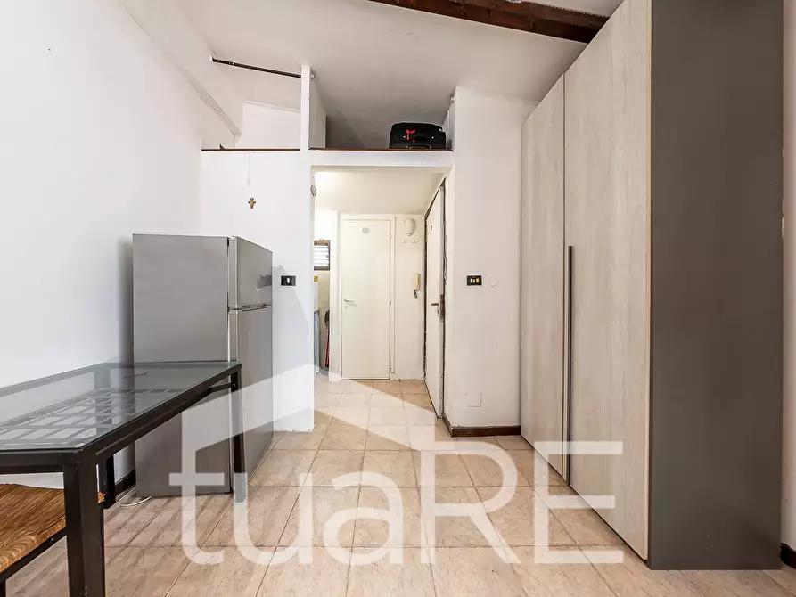 Immagine 11 di Appartamento in vendita  in Via Dell' Argilla a Roma