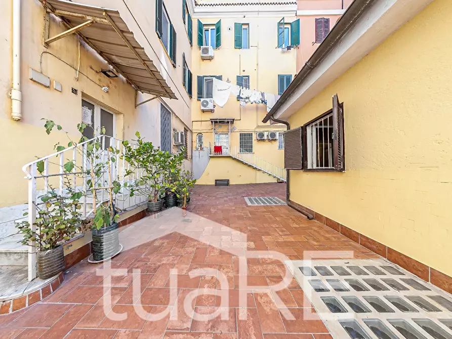 Immagine 13 di Appartamento in vendita  in Via Dell' Argilla a Roma