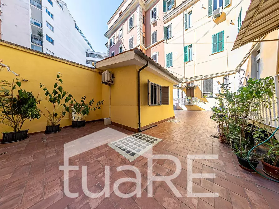 Immagine 15 di Appartamento in vendita  in Via Dell' Argilla a Roma