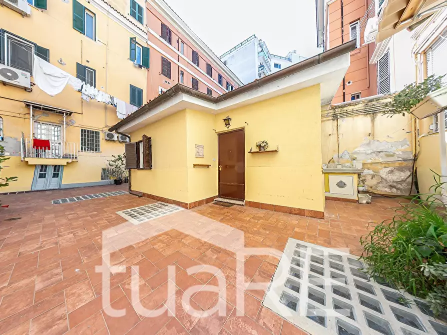 Immagine 16 di Appartamento in vendita  in Via Dell' Argilla a Roma