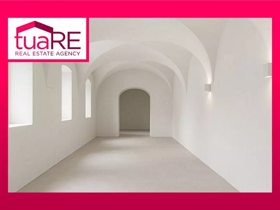 Immagine 1 di Negozio in vendita  in Via Del Mattonato a Roma