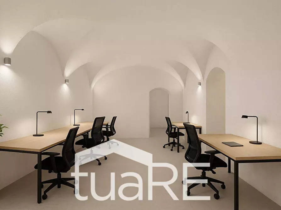 Immagine 2 di Negozio in vendita  in Via Del Mattonato a Roma