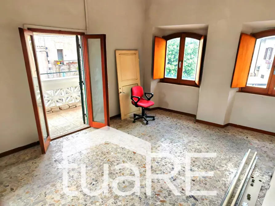 Immagine 3 di Palazzo in vendita  in Via Roma a Canale Monterano