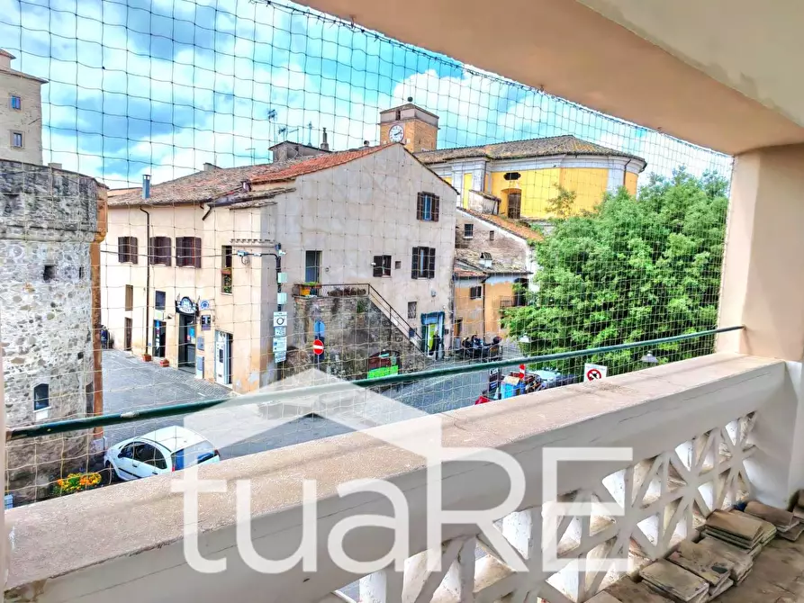 Immagine 11 di Palazzo in vendita  in Via Roma a Canale Monterano