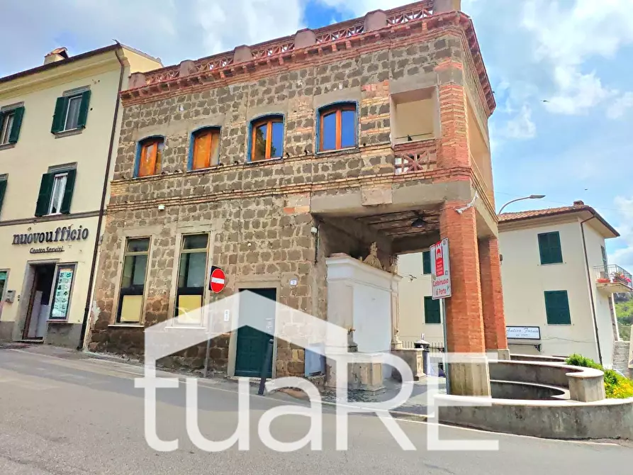 Immagine 15 di Palazzo in vendita  in Via Roma a Canale Monterano