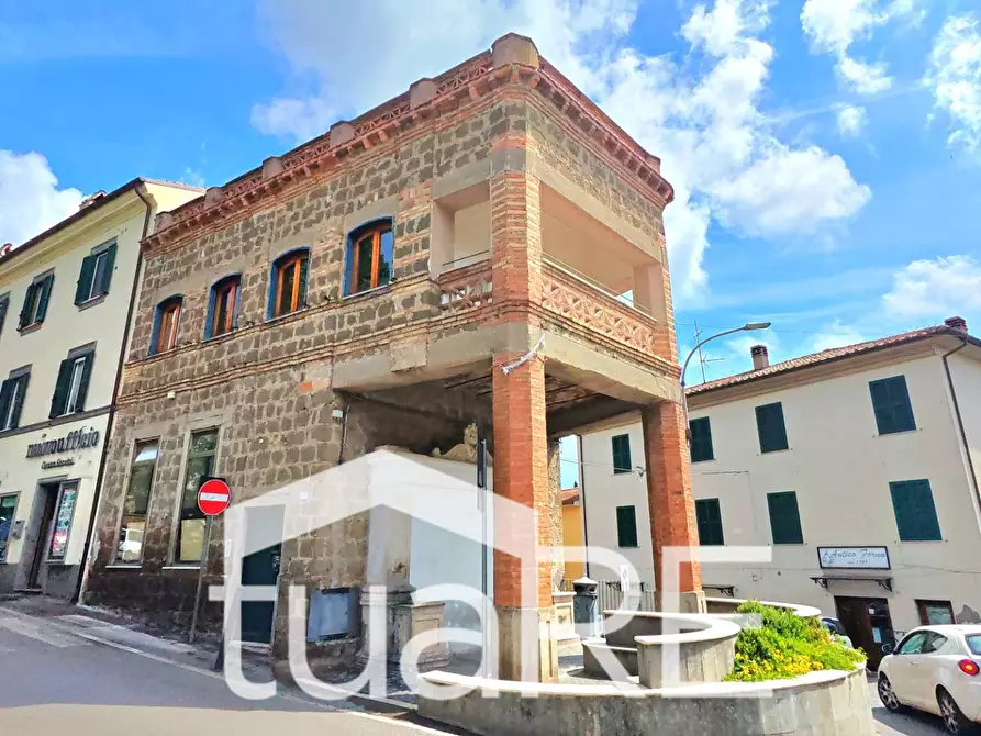 Immagine 18 di Palazzo in vendita  in Via Roma a Canale Monterano