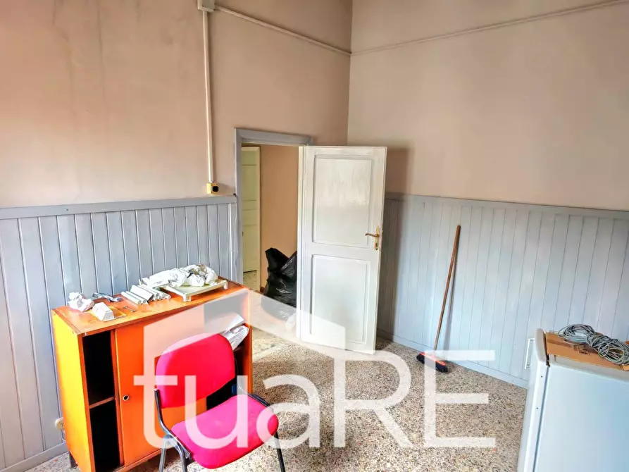 Immagine 24 di Palazzo in vendita  in Via Roma a Canale Monterano