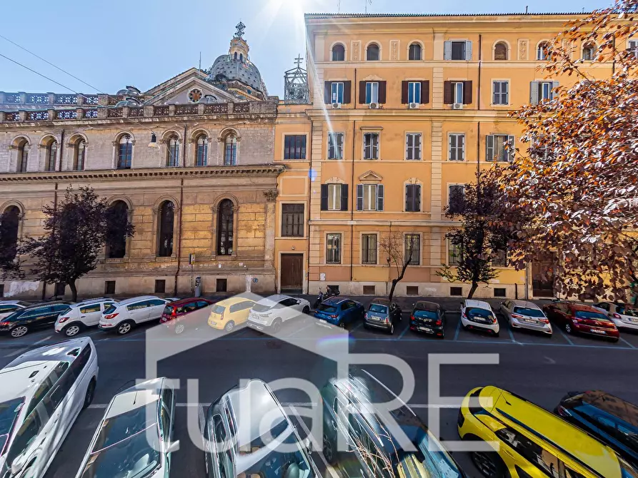 Immagine 7 di Appartamento in vendita  in Via Degli Scipioni a Roma