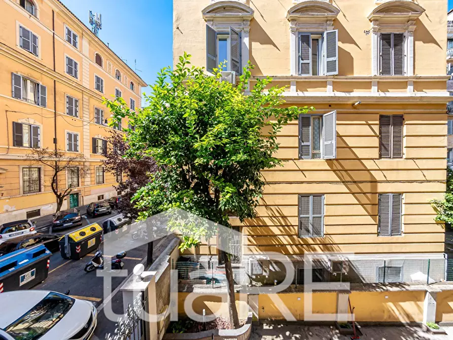 Immagine 21 di Appartamento in vendita  in Via Degli Scipioni a Roma