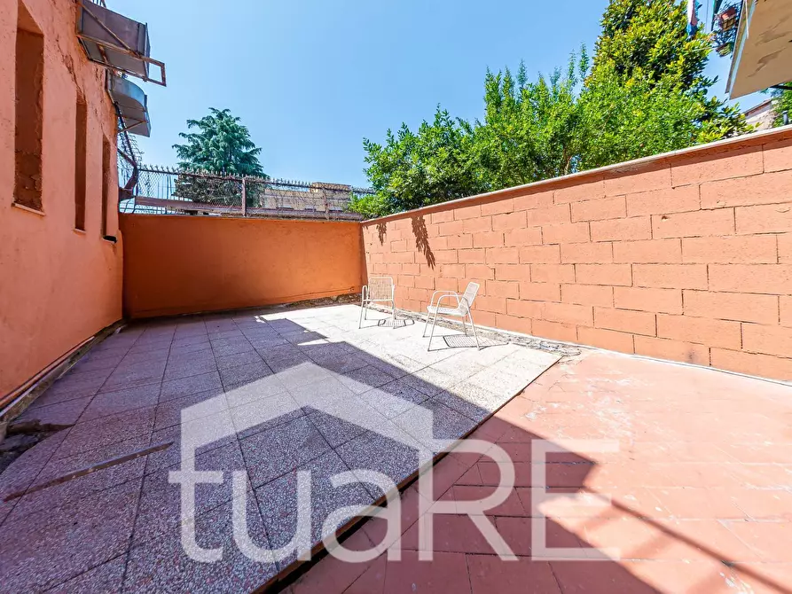 Immagine 4 di Negozio in vendita  in Via Garibaldi a Roma