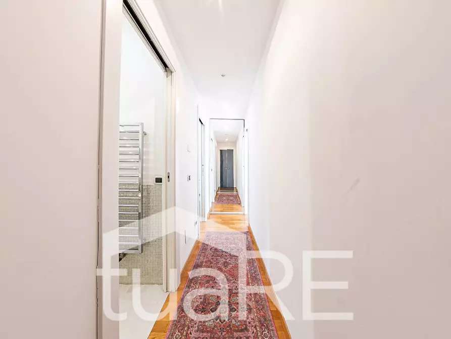 Immagine 8 di Appartamento in vendita  in Via Carlo Mirabello a Roma