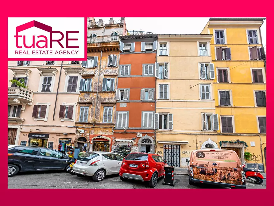 Immagine 1 di Magazzino in vendita  in Via Dei Serpenti a Roma