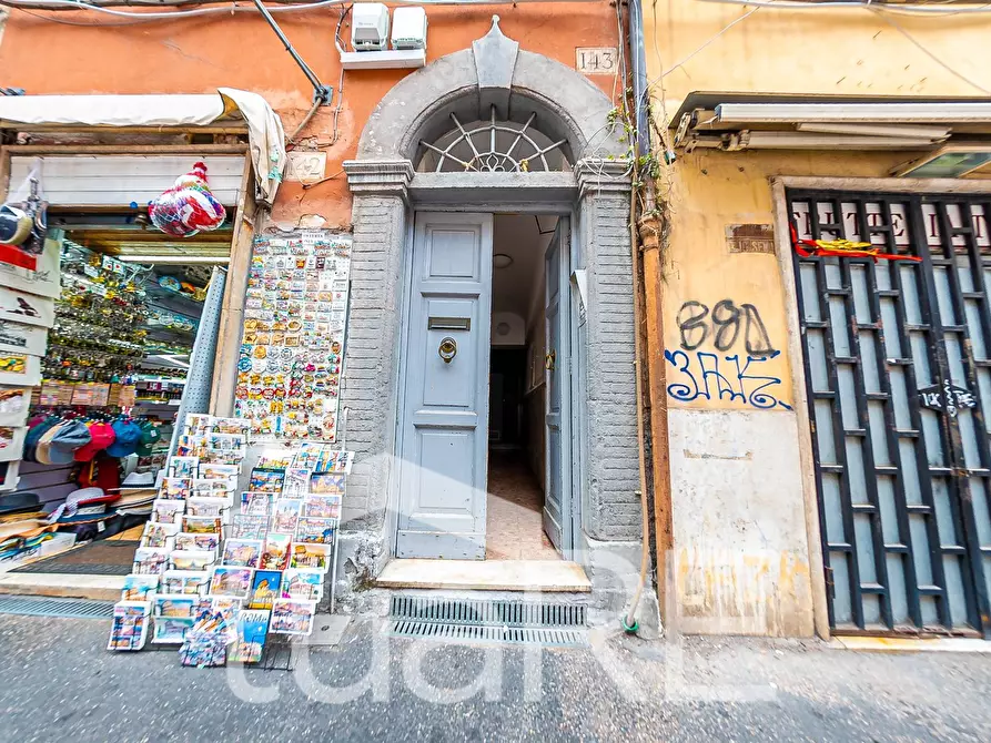 Immagine 7 di Magazzino in vendita  in Via Dei Serpenti a Roma