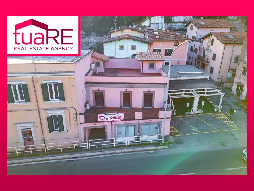 Immagine 1 di Negozio in vendita  in Corso Di Francia a Roma