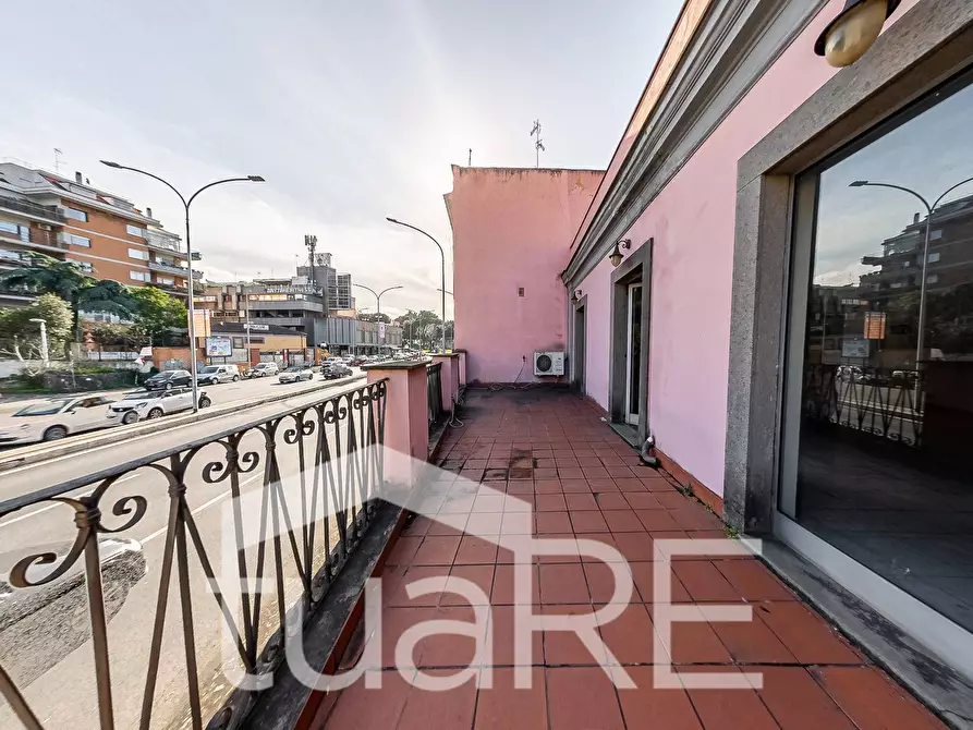 Immagine 6 di Negozio in vendita  in Corso Di Francia a Roma