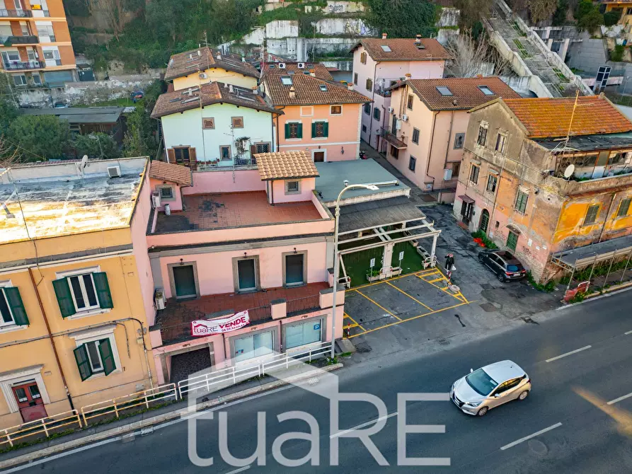 Immagine 26 di Negozio in vendita  in Corso Di Francia a Roma