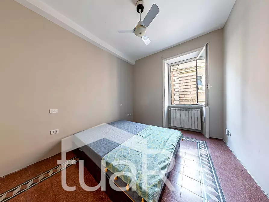 Immagine 4 di Appartamento in vendita  in Via Dei Serpenti a Roma