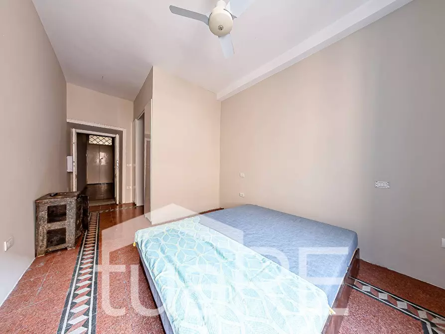 Immagine 20 di Appartamento in vendita  in Via Dei Serpenti a Roma