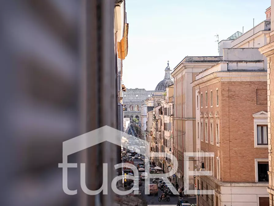 Immagine 22 di Appartamento in vendita  in Via Dei Serpenti a Roma