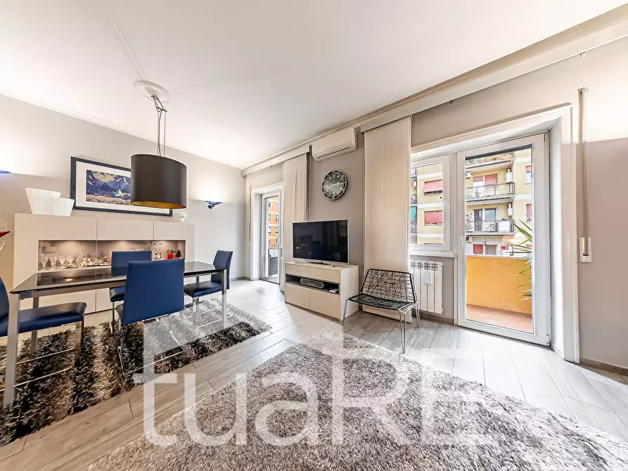 Immagine 2 di Appartamento in vendita  in Via Guido Castelnuovo a Roma