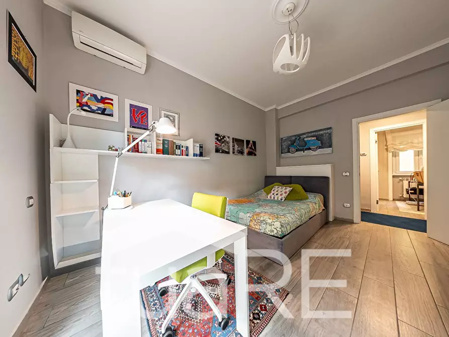 Immagine 7 di Appartamento in vendita  in Via Guido Castelnuovo a Roma