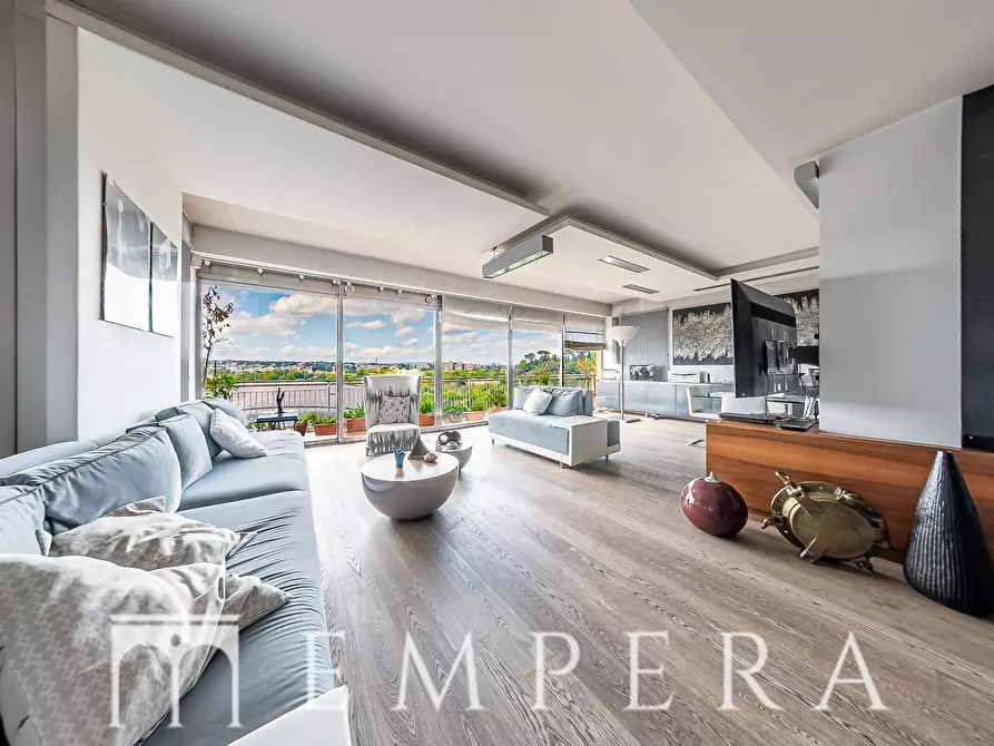 Immagine 2 di Attico in vendita  in Via Di San Valentino a Roma