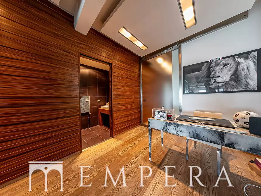 Immagine 11 di Attico in vendita  in Via Di San Valentino a Roma