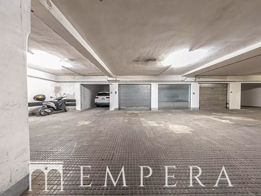 Immagine 37 di Attico in vendita  in Via Di San Valentino a Roma