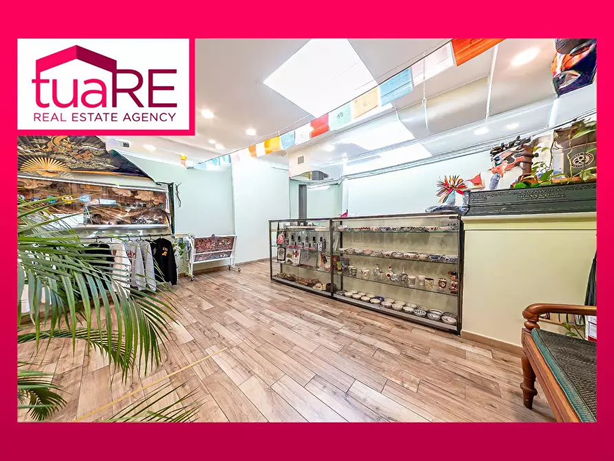 Immagine 1 di Negozio in vendita  in Via Labicana a Roma