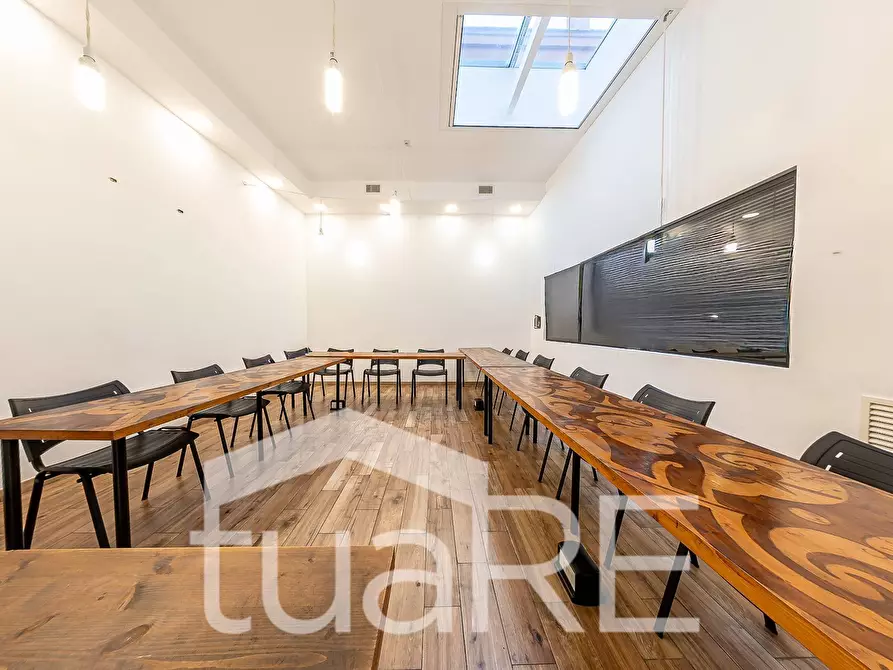 Immagine 8 di Negozio in vendita  in Via Labicana a Roma