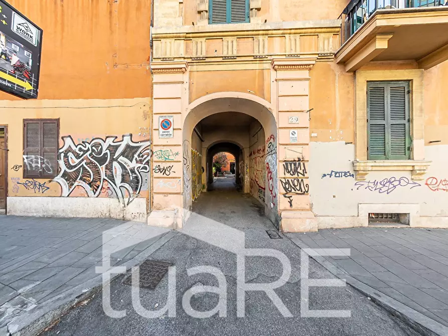 Immagine 16 di Negozio in vendita  in Via Labicana a Roma