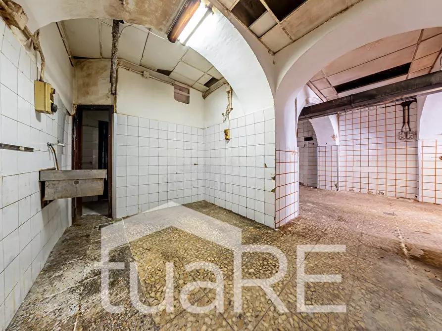 Immagine 17 di Negozio in vendita  in Viale Manzoni a Roma