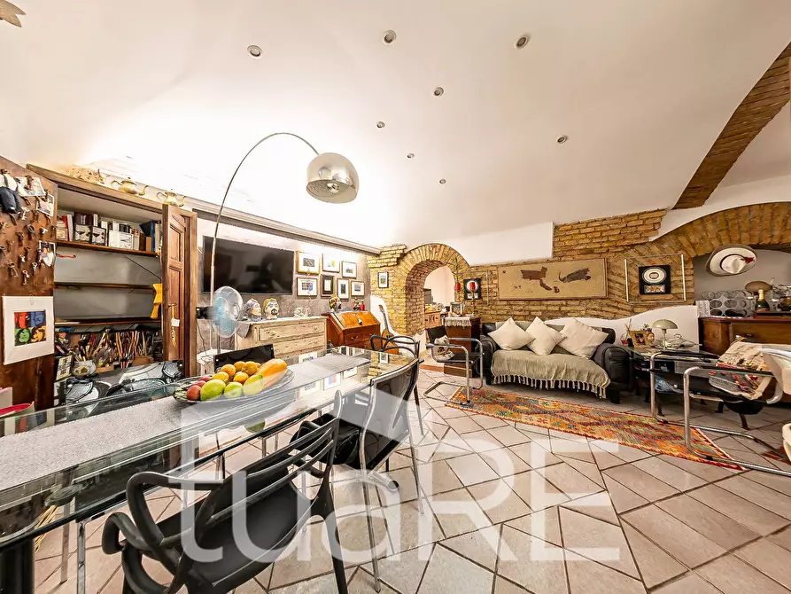 Immagine 2 di Appartamento in vendita  in Vicolo Del Bologna a Roma