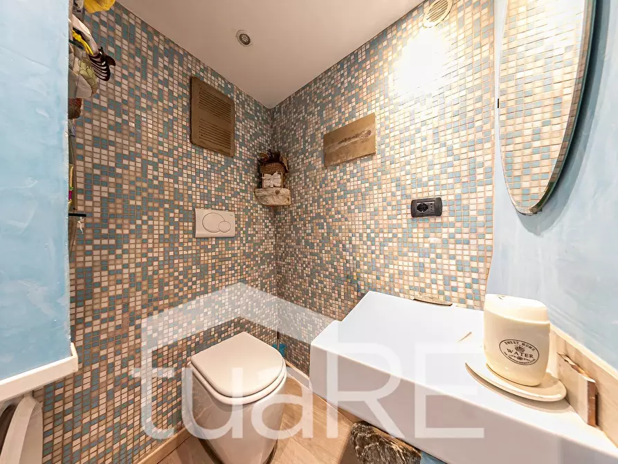 Immagine 6 di Appartamento in vendita  in Vicolo Del Bologna a Roma